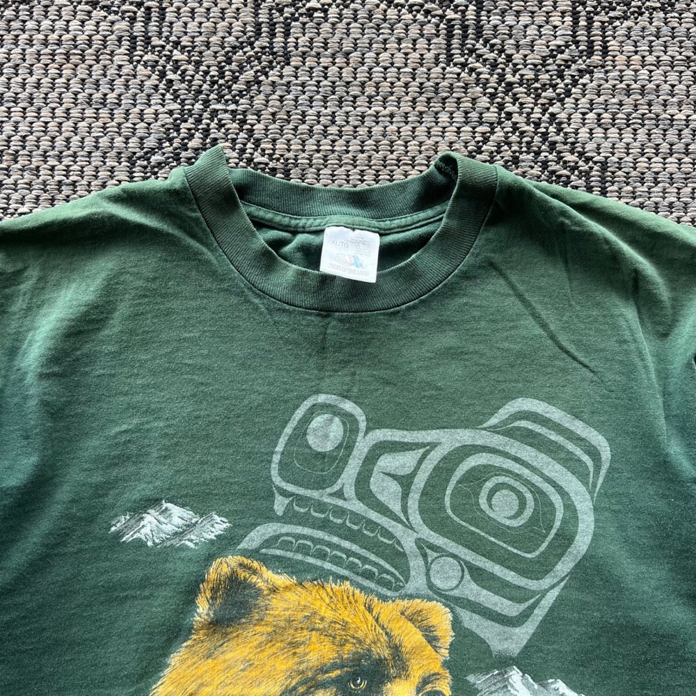 Vintage Grizzly Bear T-Shirt Mens XL Green Art Canada Indigenous Nature - Picture 3 of 8